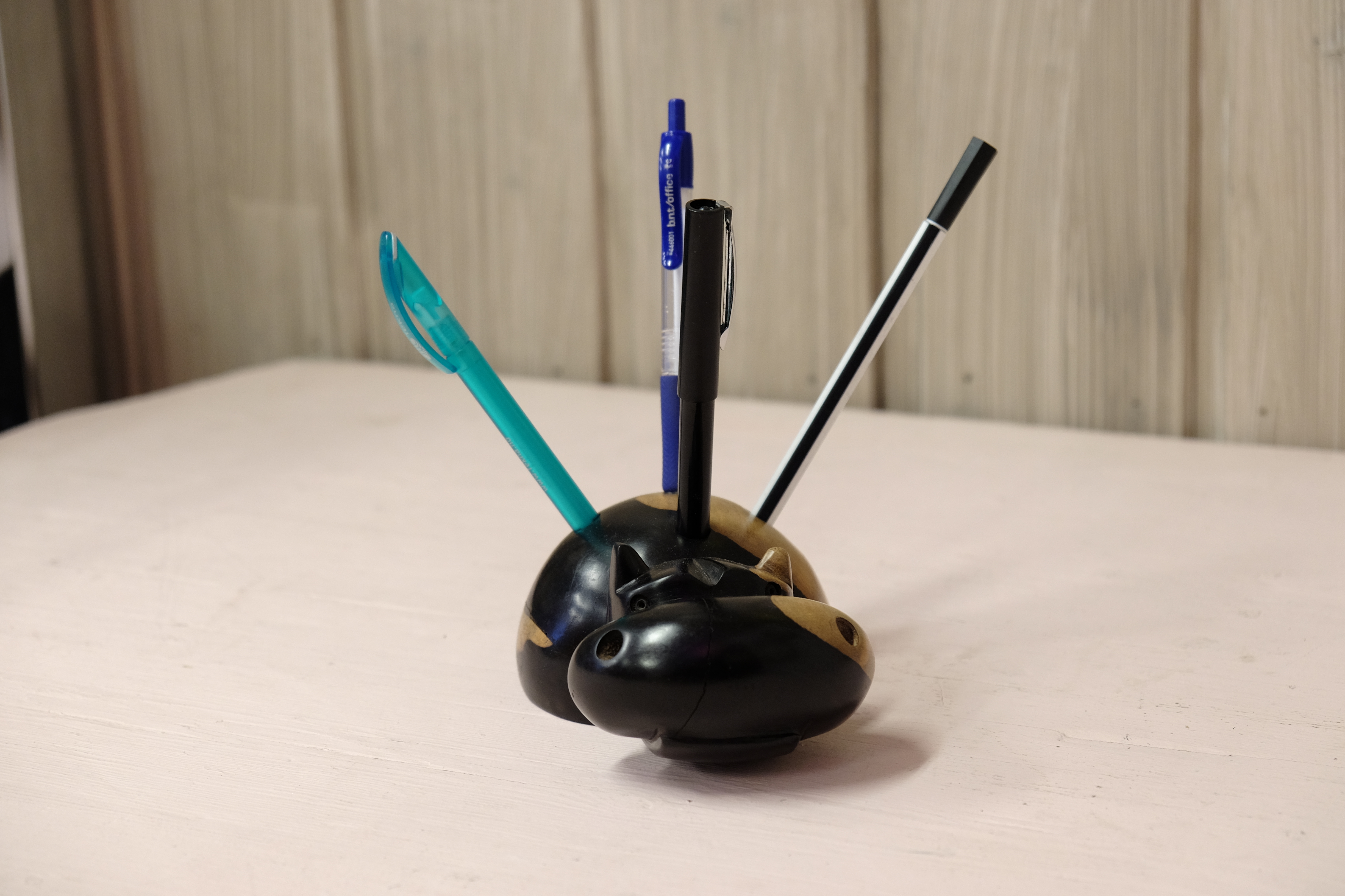 Pen holder ebony sculpture